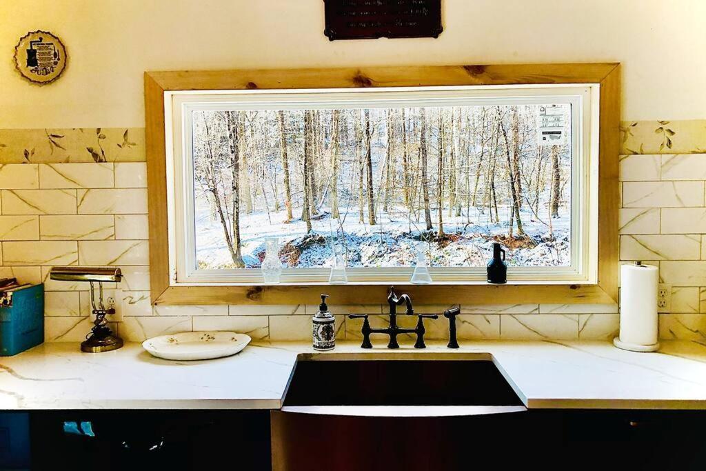 Charming 120-Year-Old Farmhouse By The Creek. Starlight Luaran gambar