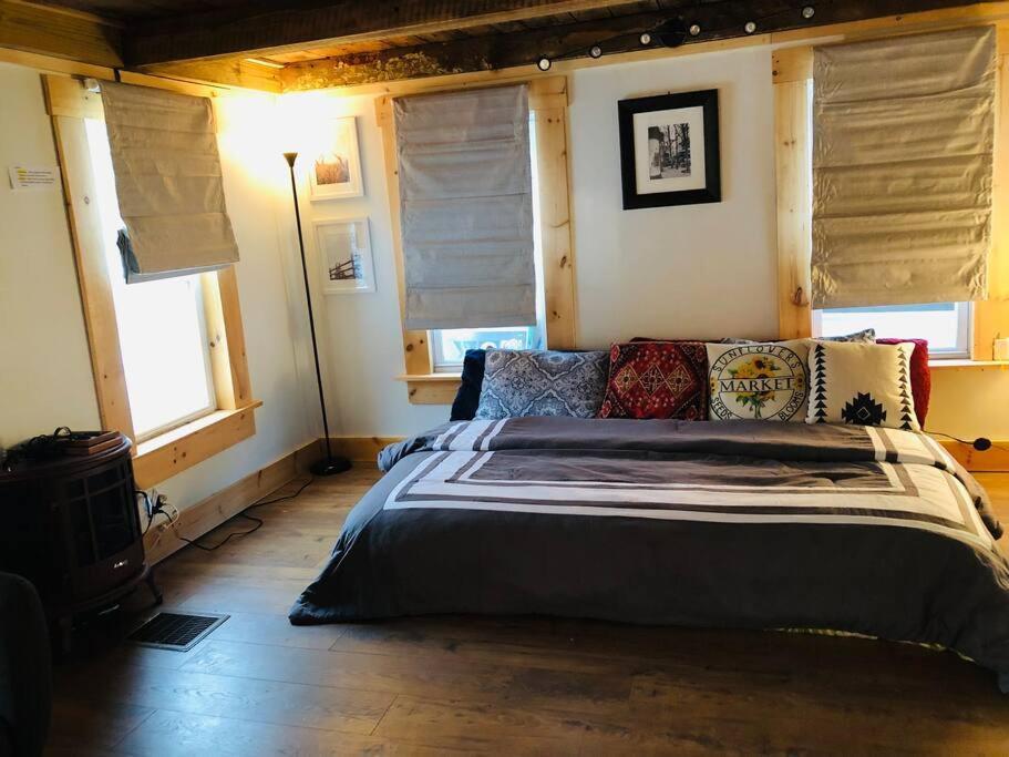 Charming 120-Year-Old Farmhouse By The Creek. Starlight Luaran gambar
